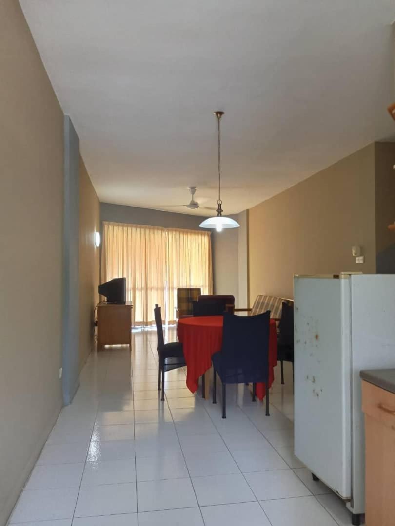 Seri Bulan Condo Port Dickson Buitenkant foto
